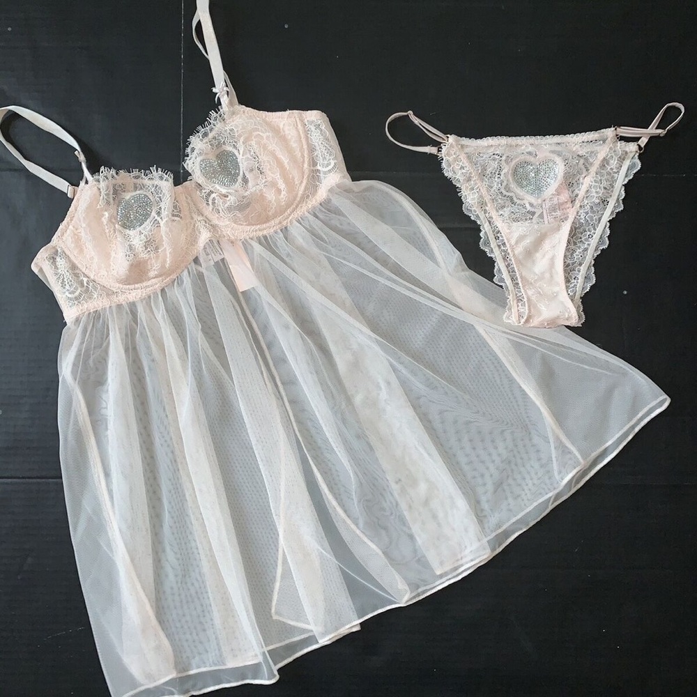 Victoria’s Secret Dream Angels Collection Babydoll Lingerie Set in Baby Pink